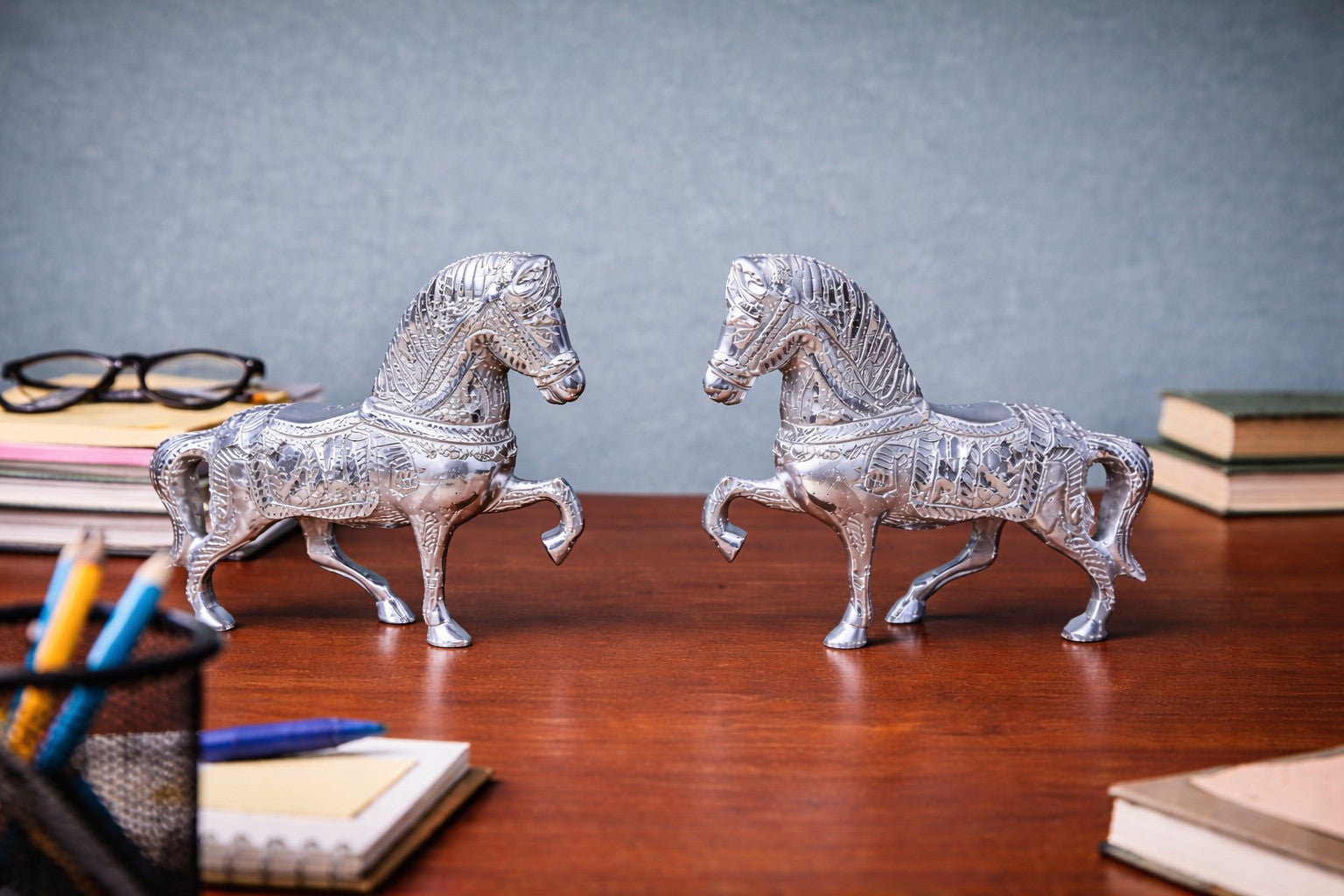Royal Horse Figurine Set (Silver Finish Decorative Pair)