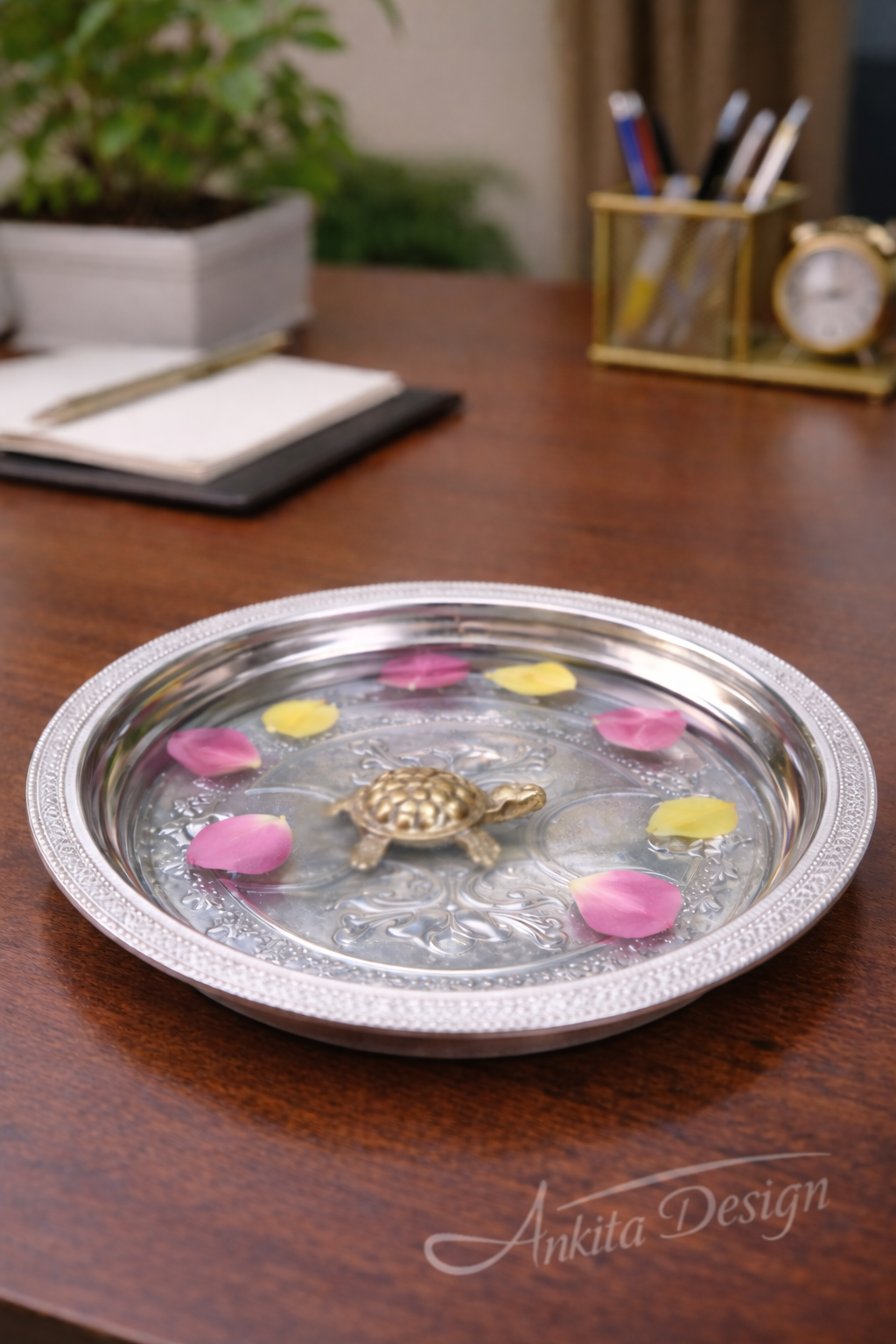 Checks Plate white metal (Silver Finish with Golden Accent)