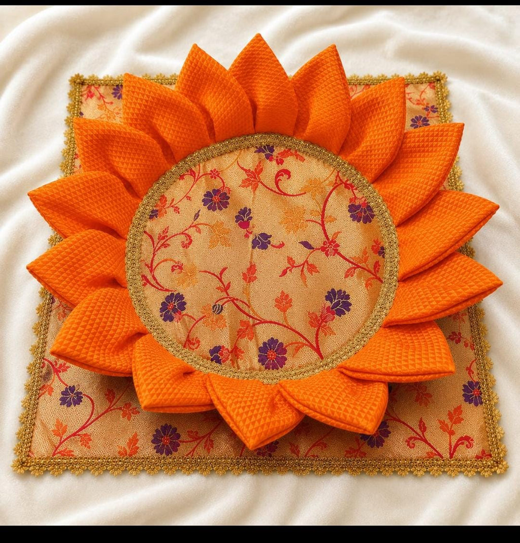 कमळाच्या फुलाच्या आकाराचे प्रीमियम पूजाआसन | Lotus Flower Pooja Aasan